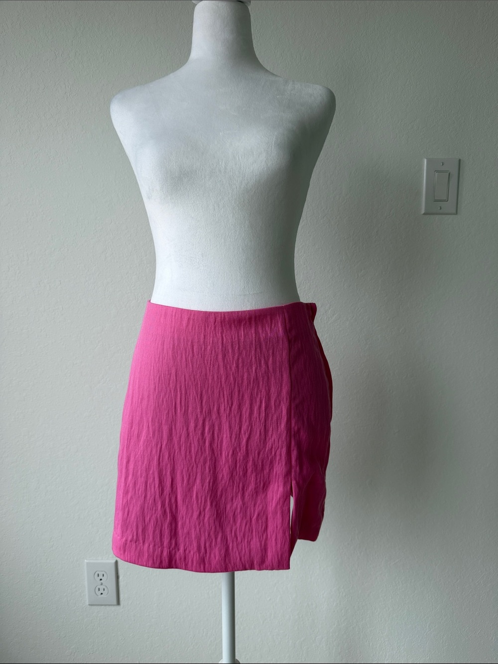 H&M Bright Pink Mini Skirt